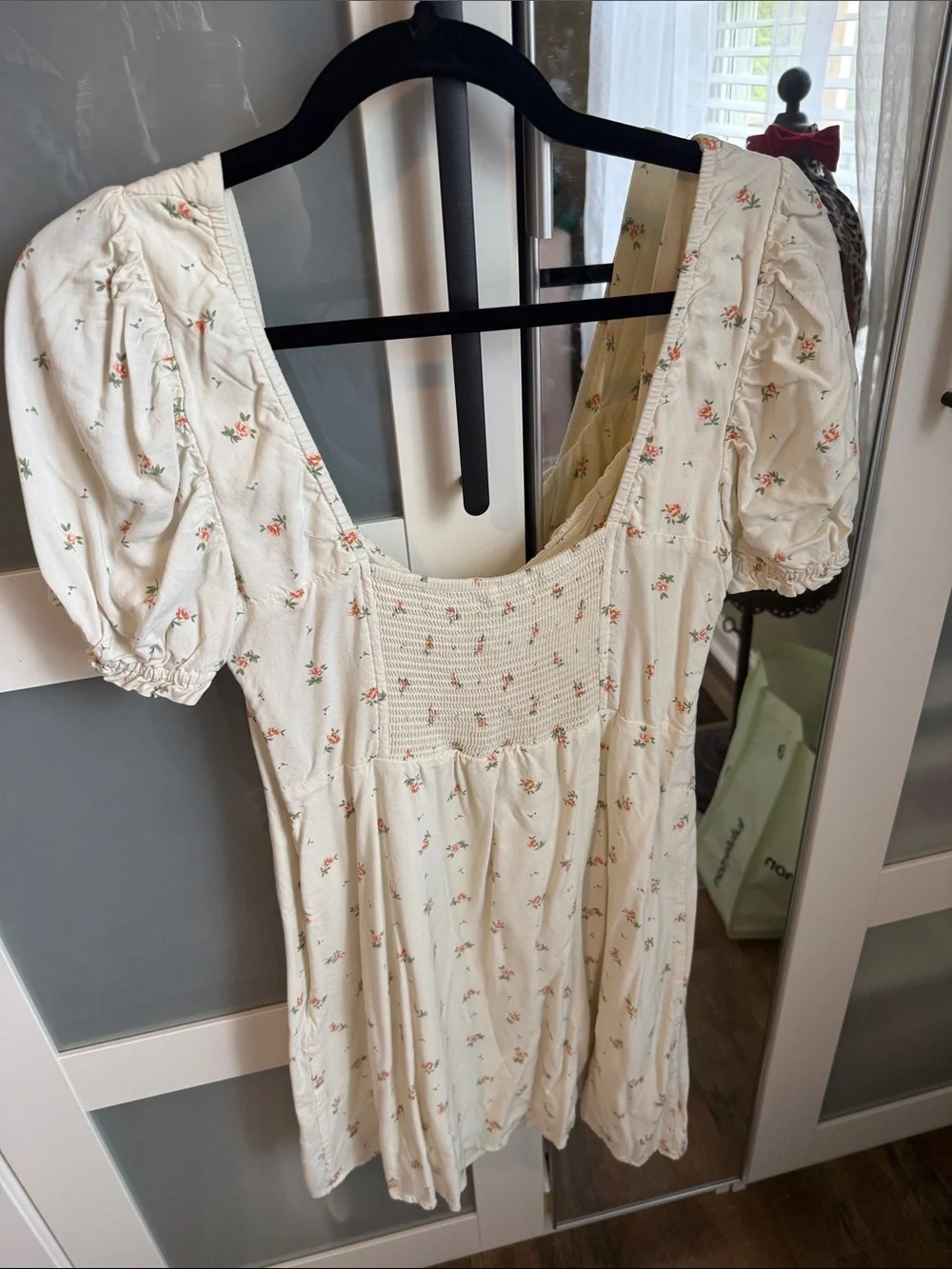 Urban Outfitters Cream Floral Puff-Sleeve Midi Dress - Picture 2 of 3